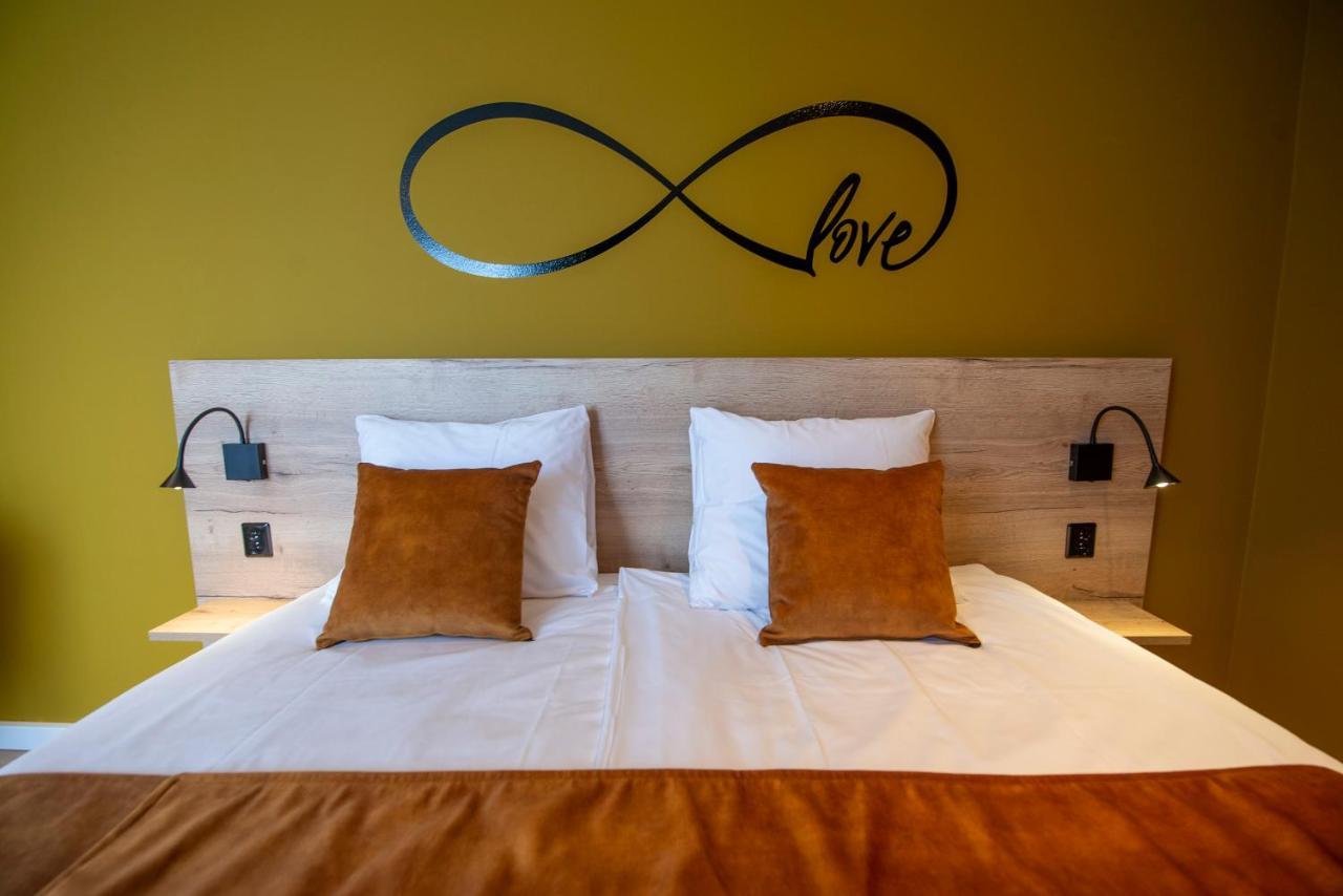 Hotel Onder De Linden Roden Eksteriør billede